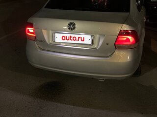 2015 Volkswagen Polo V, серебристый, 800000 рублей, вид 5