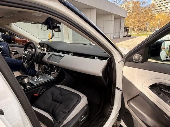 2021 Land Rover Range Rover Evoque L II, белый, 4700000 рублей - вид 10