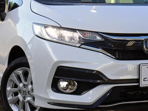 2020 Honda Fit III Рестайлинг, белый, 1055000 рублей - вид 25