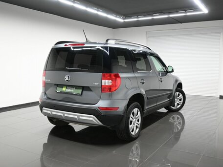 2017 Skoda Yeti I Рестайлинг, серый, 1495000 рублей, вид 2