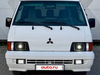 1990 Mitsubishi L300 II, белый, 850000 рублей, вид 2