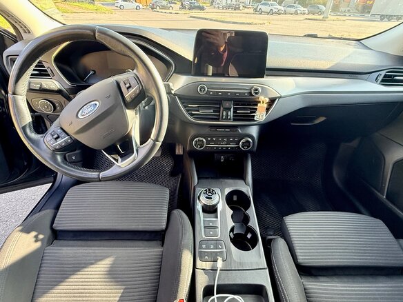 2020 Ford Focus Active IV, чёрный, 1730000 рублей - вид 10