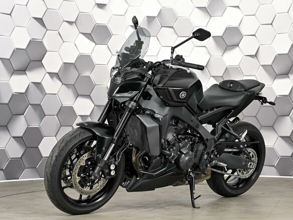 2025 Yamaha MT-09 (FZ-09), чёрный, 1277000 рублей - вид 1