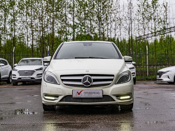 2014 Mercedes-Benz B-Класс 200 II (W246), белый - вид 2