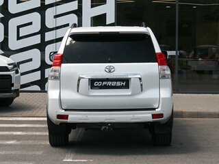 2012 Toyota Land Cruiser Prado 150 Series, белый, 2840000 рублей, вид 4