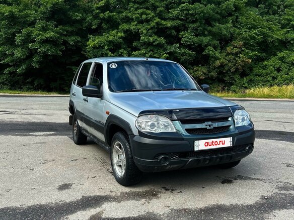 2004 Chevrolet Niva I, серебристый