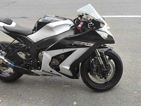 2013 Kawasaki ZX-10R Ninja, белый, 800000 рублей, вид 1