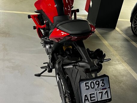 2021 Ducati Monster, красный, 1300000 рублей, вид 5