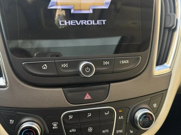 2019 Chevrolet Malibu IX Рестайлинг, синий, 2240000 рублей - вид 12