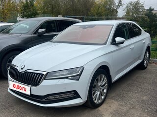 2020 Skoda Superb III Рестайлинг, белый, 3700000 рублей, вид 1