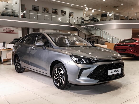 2024 BAIC U5 Plus, серый, 2380000 рублей - вид 2