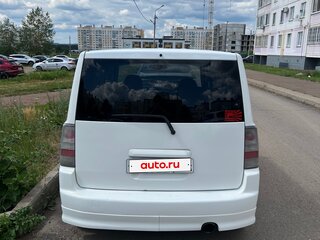 2004 Toyota bB I Рестайлинг, белый, 500000 рублей, вид 3