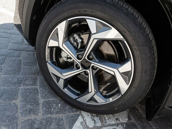 2026 Geely Atlas II, чёрный, 4119990 рублей - вид 6