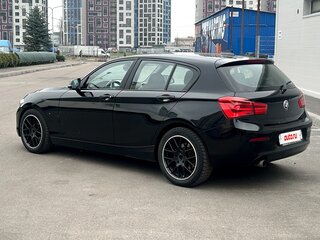 2015 BMW 1 серии 118i II (F20/F21) Рестайлинг, чёрный, 1600000 рублей, вид 5