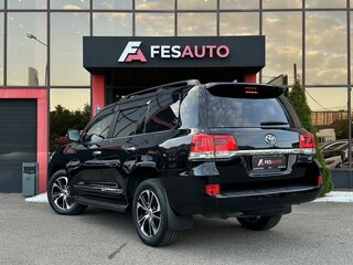 2021 Toyota Land Cruiser 200 Series Рестайлинг 2, чёрный, 8258000 рублей, вид 5