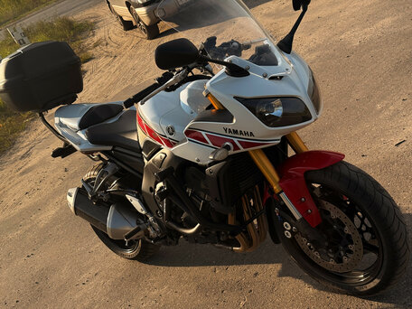 2007 Yamaha FZ1, белый, 650000 рублей, вид 4