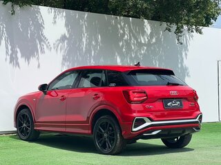2023 Audi Q2 L 35 TFSI I Рестайлинг, красный, 1680000 рублей, вид 4
