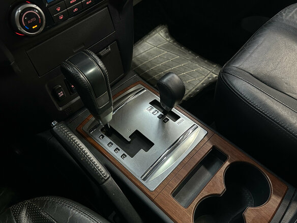 2007 Mitsubishi Pajero IV, коричневый - вид 18