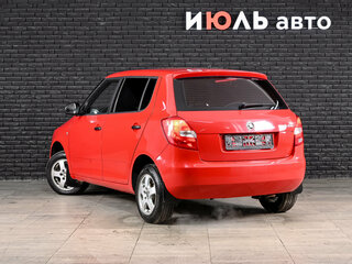 2010 Skoda Fabia II, красный, 290000 рублей, вид 3