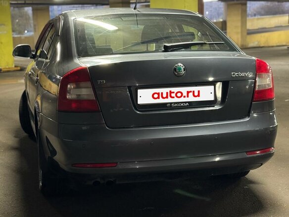2012 Skoda Octavia II (A5) Рестайлинг, серый, 1000000 рублей - вид 6