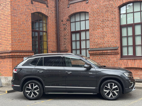2023 Volkswagen Tayron I Рестайлинг, чёрный, 2600000 рублей, вид 4