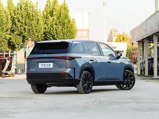 2026 Toyota bZ3X 67.9 kWh, голубой, 3100000 рублей, вид 2