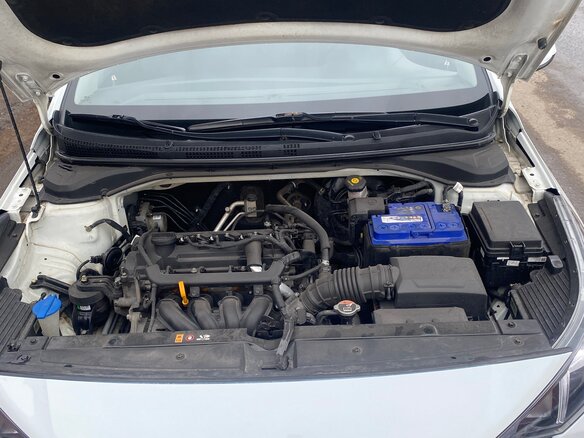2020 Hyundai Solaris II Рестайлинг, белый, 1280000 рублей - вид 15