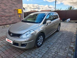2012 Nissan Tiida I Рестайлинг, коричневый, 1020000 рублей, вид 3