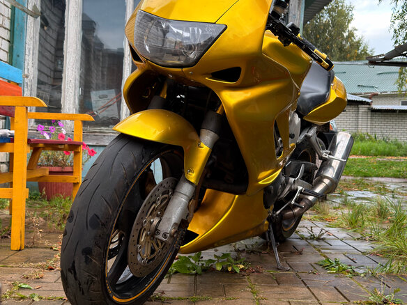 1997 Honda VTR 1000, золотистый - вид 9