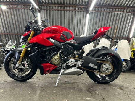 2021 Ducati Streetfighter V4, красный, 1950000 рублей, вид 4