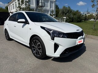 2021 Kia Rio IV Рестайлинг, белый, 1395000 рублей, вид 4