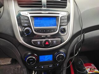2011 Hyundai Solaris I, серебристый, 620000 рублей, вид 5