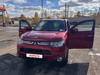 2013 Mitsubishi Outlander III, красный, 1300000 рублей, вид 1