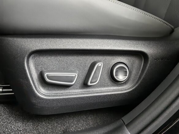 2026 Toyota RAV4 VI (XA60), чёрный - вид 21