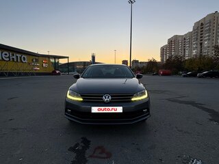 2017 Volkswagen Jetta VI Рестайлинг, серый, 1650000 рублей, вид 3