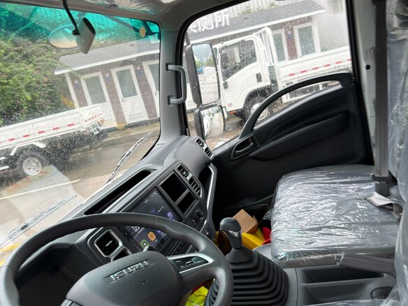 2026 Isuzu Elf (N-series), белый, 5000000 рублей - вид 14