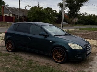 2008 Kia Ceed I, зелёный, 550000 рублей, вид 4