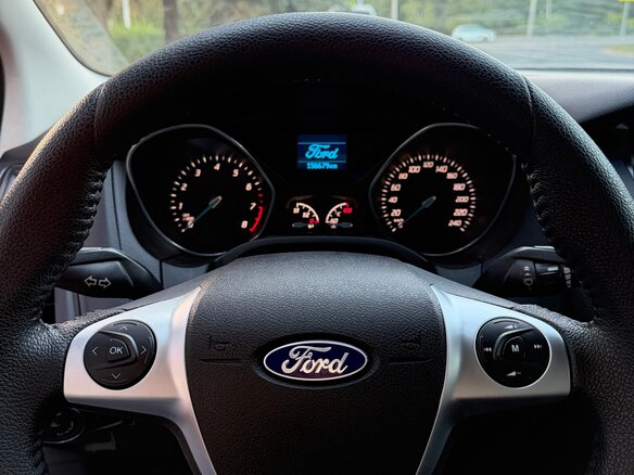 2011 Ford Focus III, белый, 900000 рублей - вид 9