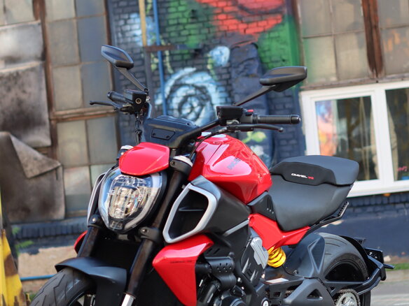 2024 Ducati Diavel V4, красный, 2419787 рублей - вид 9