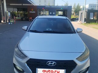 2017 Hyundai Solaris II, серебристый, 750000 рублей, вид 1