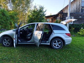 2008 Mercedes-Benz R-Класс 320 Long I Рестайлинг, серебристый, 1150000 рублей, вид 4
