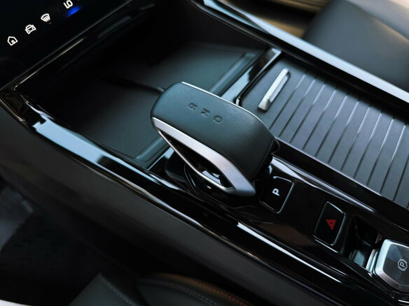 2026 Geely Cityray, серый, 3299990 рублей - вид 24