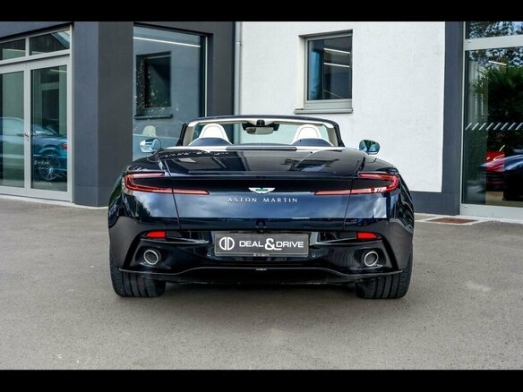 2025 Aston Martin DB12, синий, 36500000 рублей - вид 4