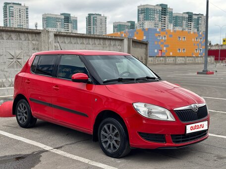 2013 Skoda Fabia II Рестайлинг, красный, 360000 рублей, вид 1