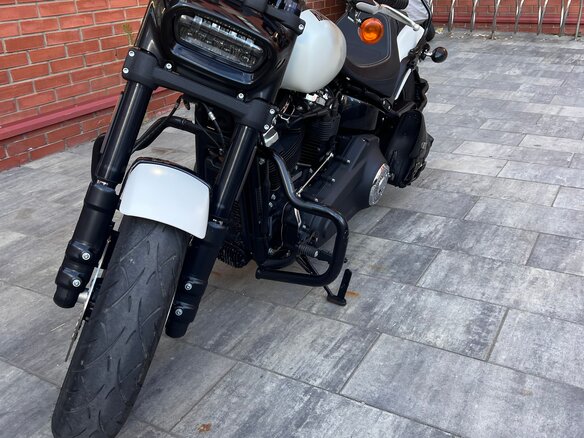 2018 Harley-Davidson Fat Bob, белый, 1600000 рублей - вид 3
