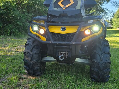 2013 BRP Can-Am Outlander 800, жёлтый, 900000 рублей, вид 4