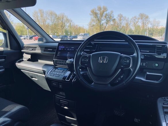2017 Honda Stepwgn Spada V Рестайлинг, чёрный, 2390000 рублей - вид 25