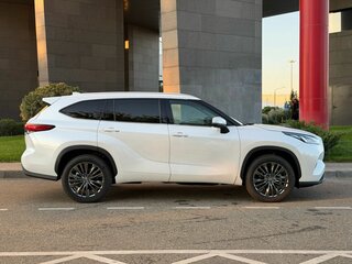 2026 Toyota Highlander IV (XU70), белый, 5355000 рублей, вид 4