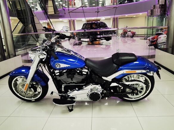 2025 Harley-Davidson Fat Boy, синий, 3300000 рублей - вид 14
