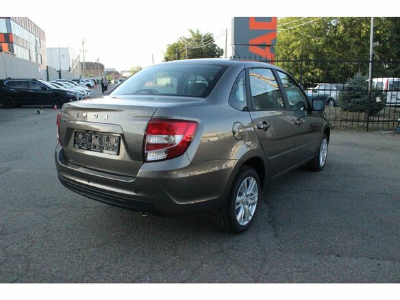 2026 Lada (ВАЗ) Granta I Рестайлинг, коричневый, 1208000 рублей - вид 2